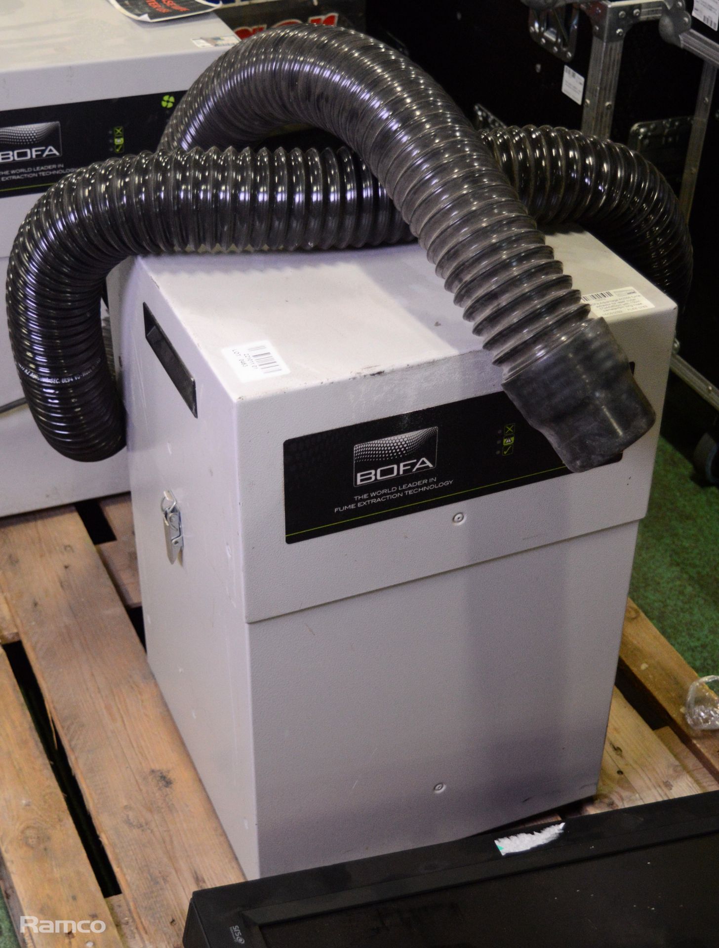 BOFA Advantage AD350 fume extractor for laser cutter - 37x44x60cm with 10cm diameter/3m long hose - Image 2 of 8