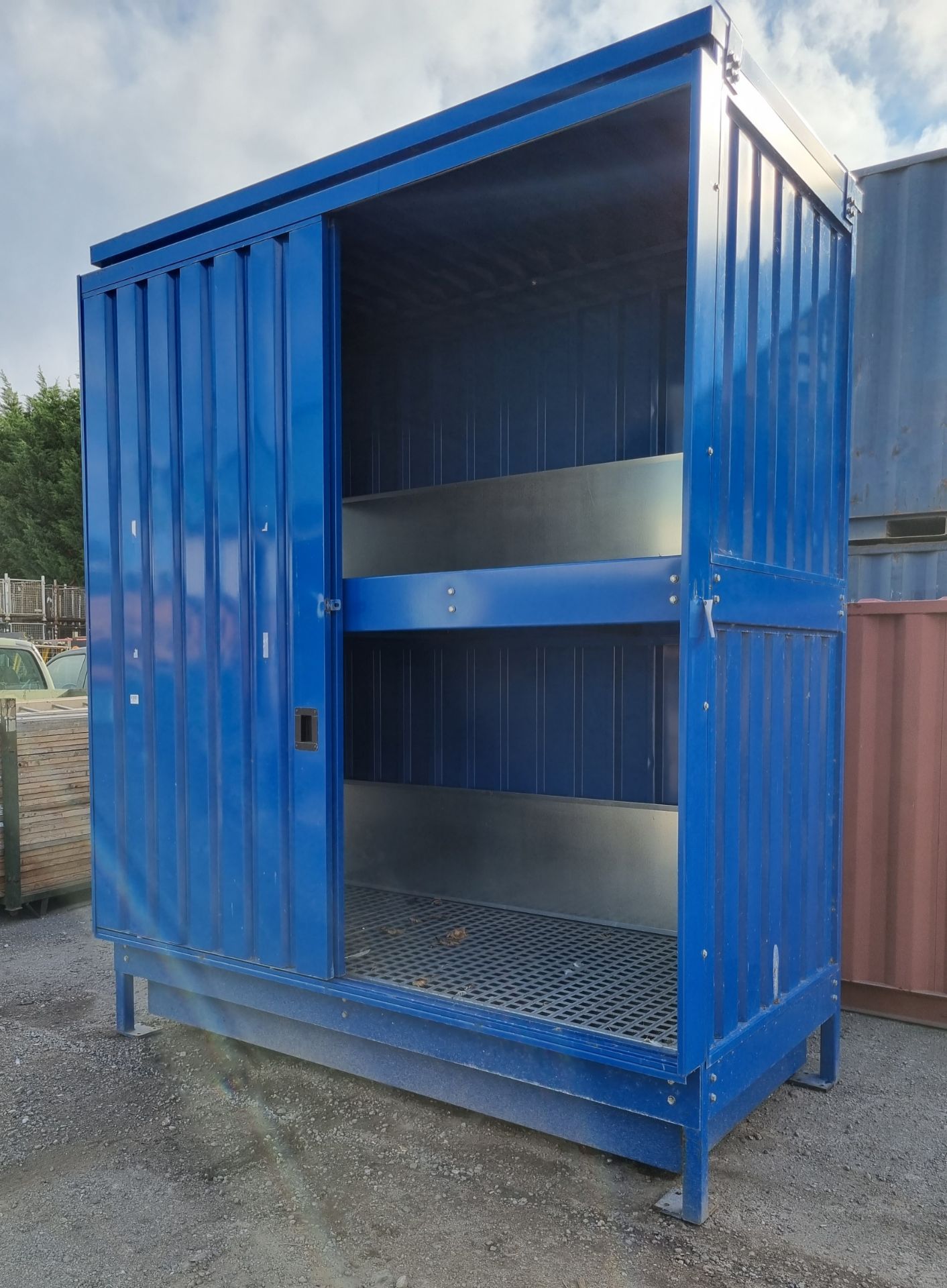 Chemical storage cabinet with sliding doors - L282xW155xH352cm - Image 5 of 6