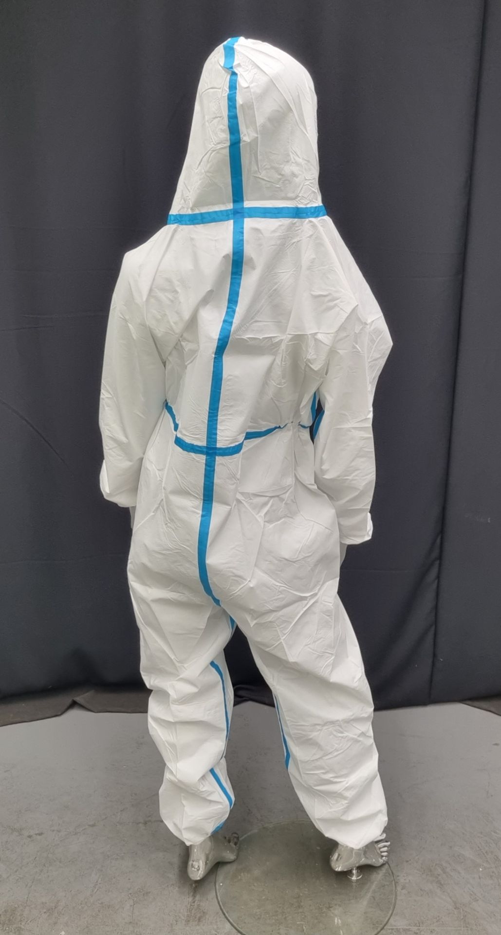 24x pallets of hooded coveralls - size large - est. total qty 14400 - location LE67 1ND - PPE - Image 2 of 8