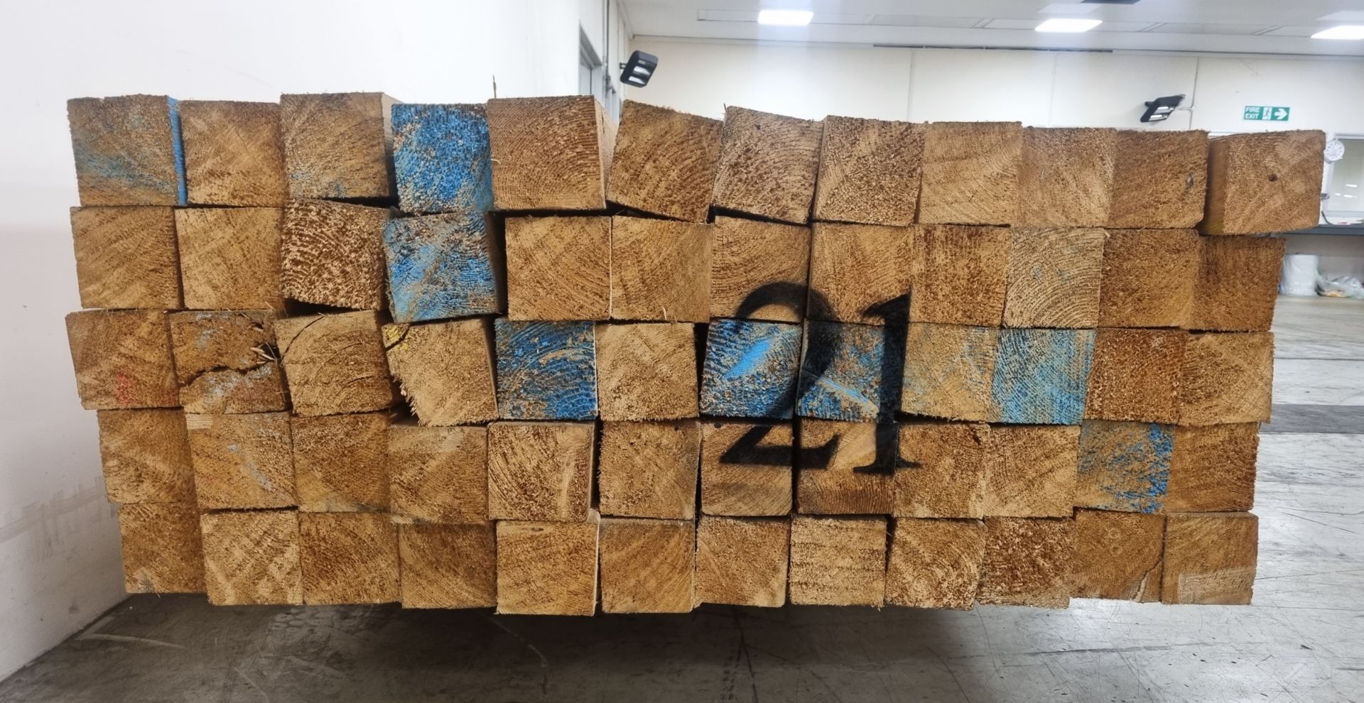 Pallet of 4"x4" (10x10cm) softwood, heat treated and debarked (GBFC-0452 DBHT) L420cm x 60 pcs - Image 3 of 3