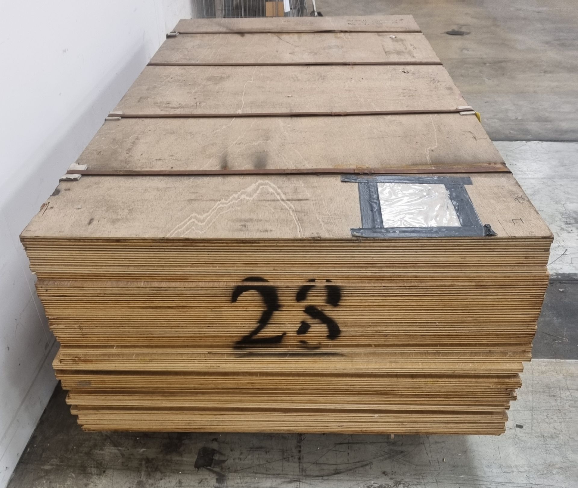 Pallet of 18mm Class 2 plywood - 8x4ft (244x122cm) - 33 sheets - Image 4 of 5