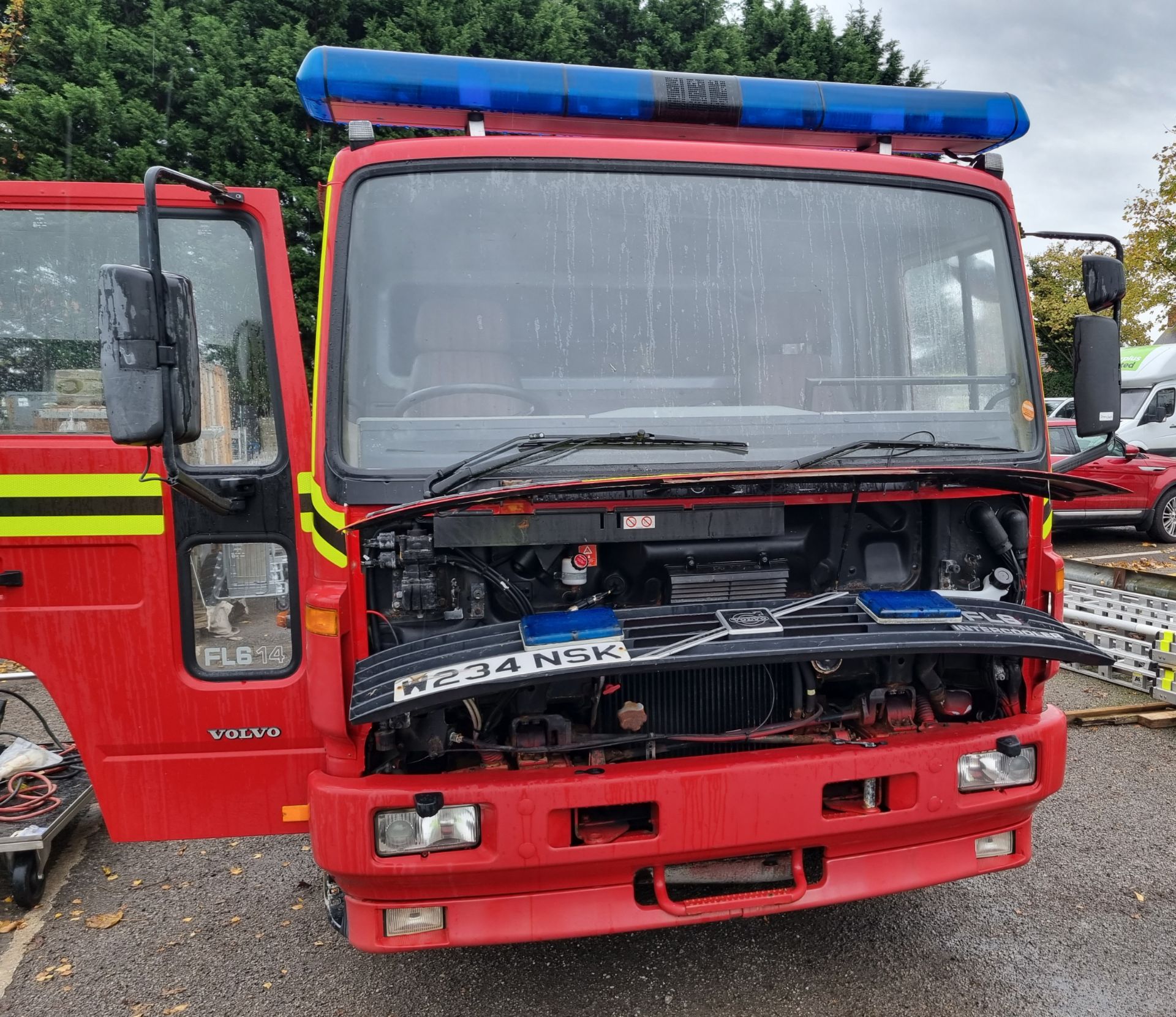 W234 NSK - 2000 Volvo FL6-14 Fire Engine, Diesel, 5480cc, 82770Km, Red - Image 4 of 31