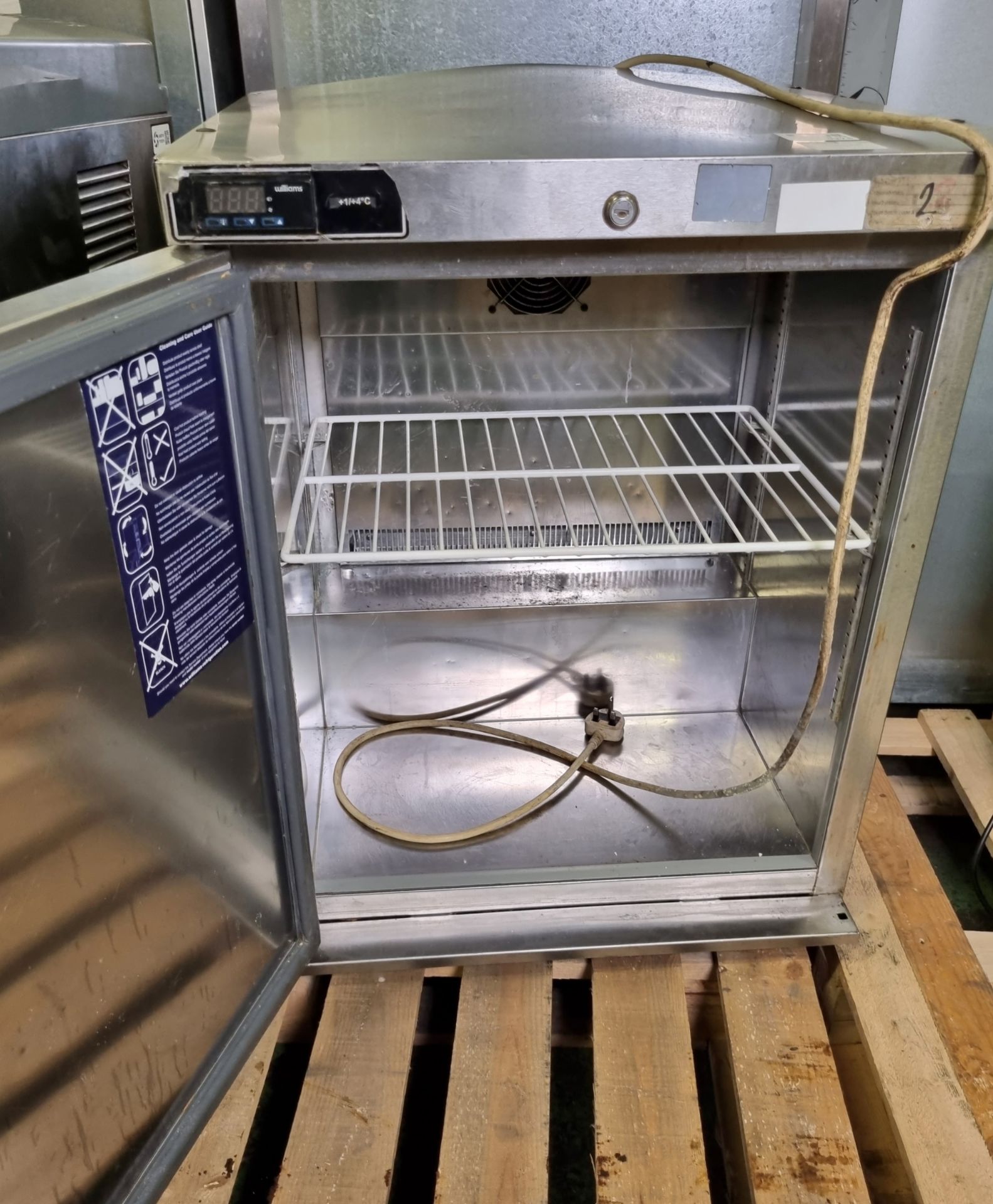 Williams HA135-SS undercounter fridge - 60x57x80cm - Image 2 of 3