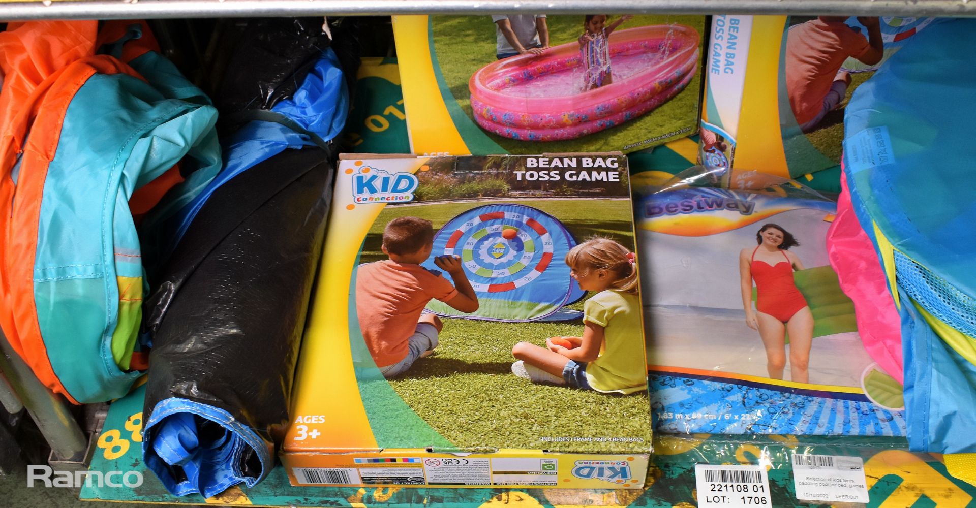 Selection of kids tents, paddling pool, air bed, games - Image 2 of 4