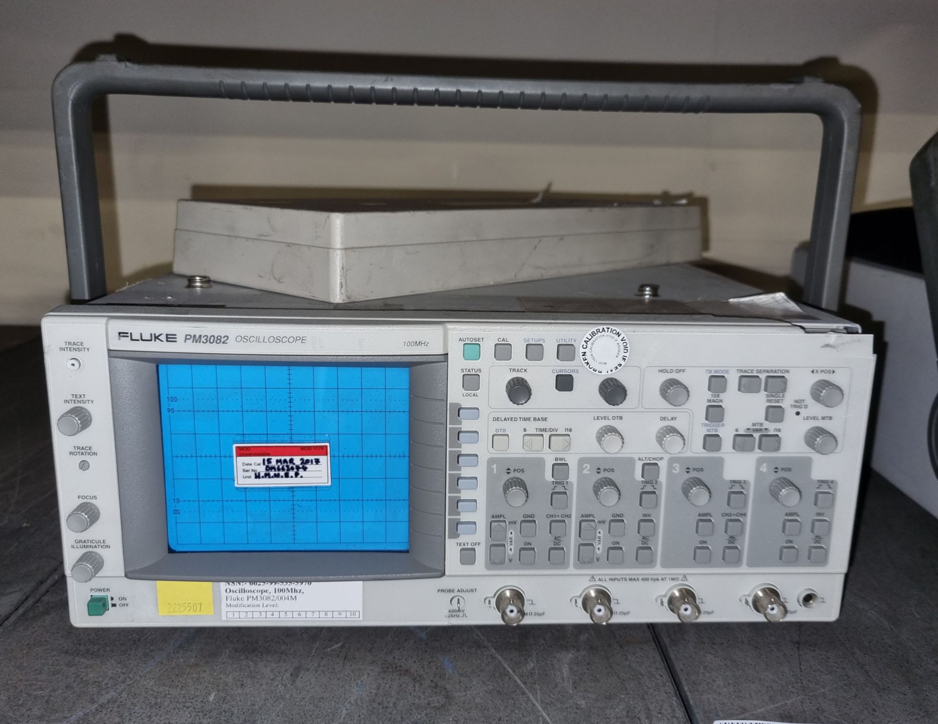 2x Fluke PM3082 100MHz Oscilloscopes - Image 2 of 6