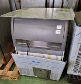 Scotsman EC176 Easy fit ice machine - 70x60x102cm