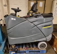 Karcher B 140 R ride on floor scrubber/dryer - 155x87x150cm