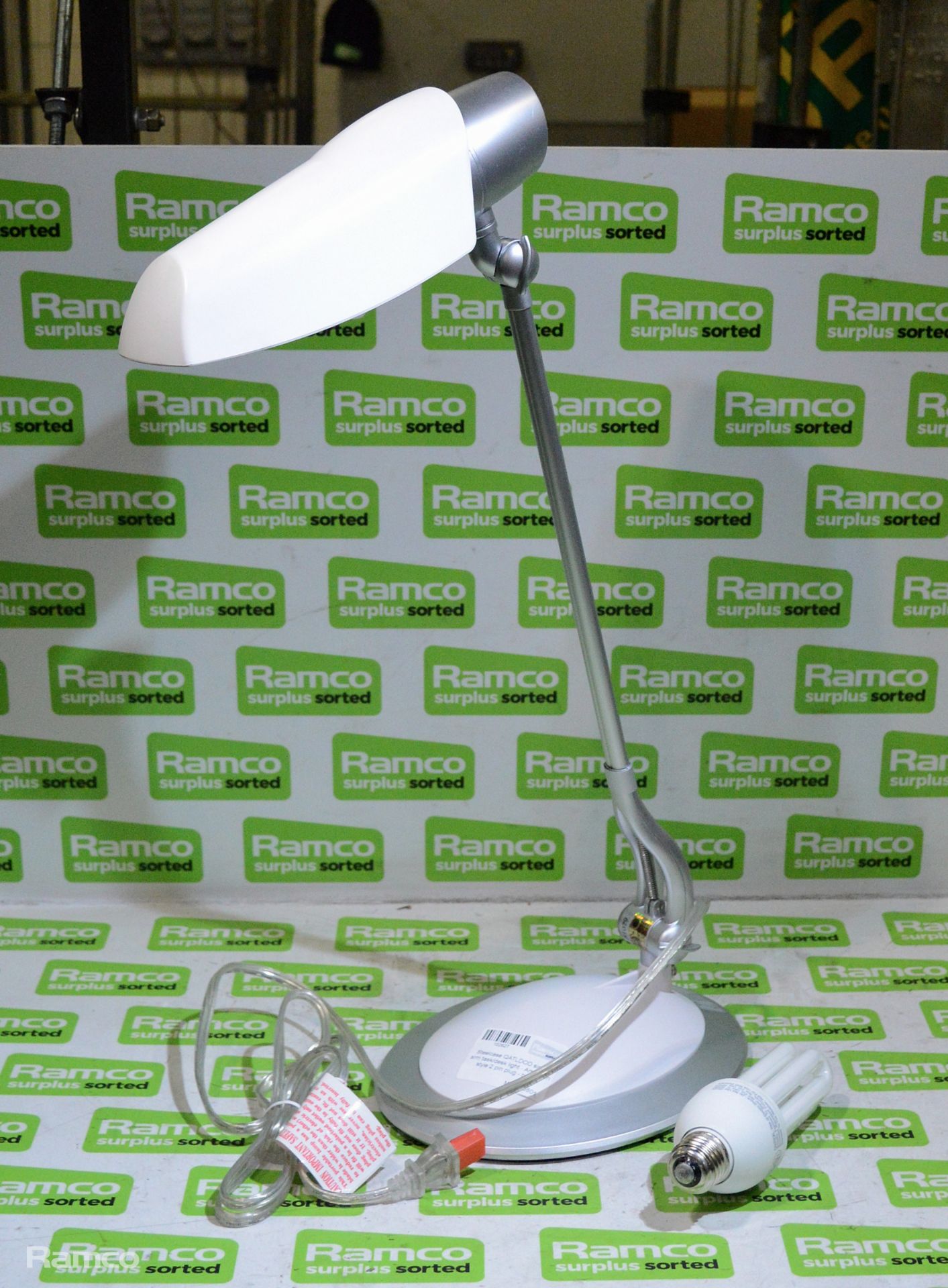 Steelcase QATLDOD single arm task/desk light - American style 2 pin plug - boxed