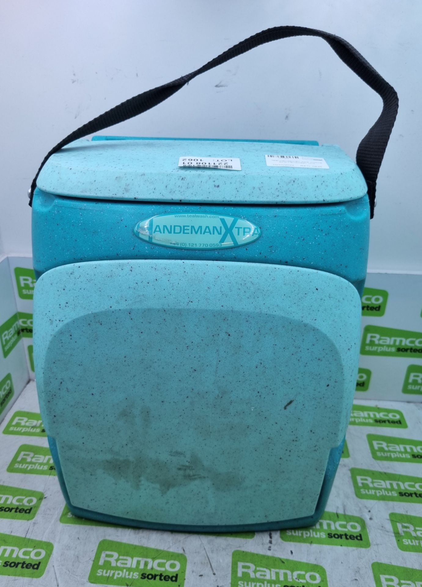 Teal Handeman Xtra mobile sink hand wash unit