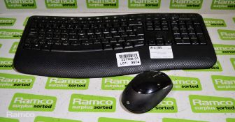 Microsoft 5000 wireless mouse and keyboard