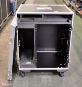 Rack mounted flight case on wheels - case dimensions: 70x75x100cm