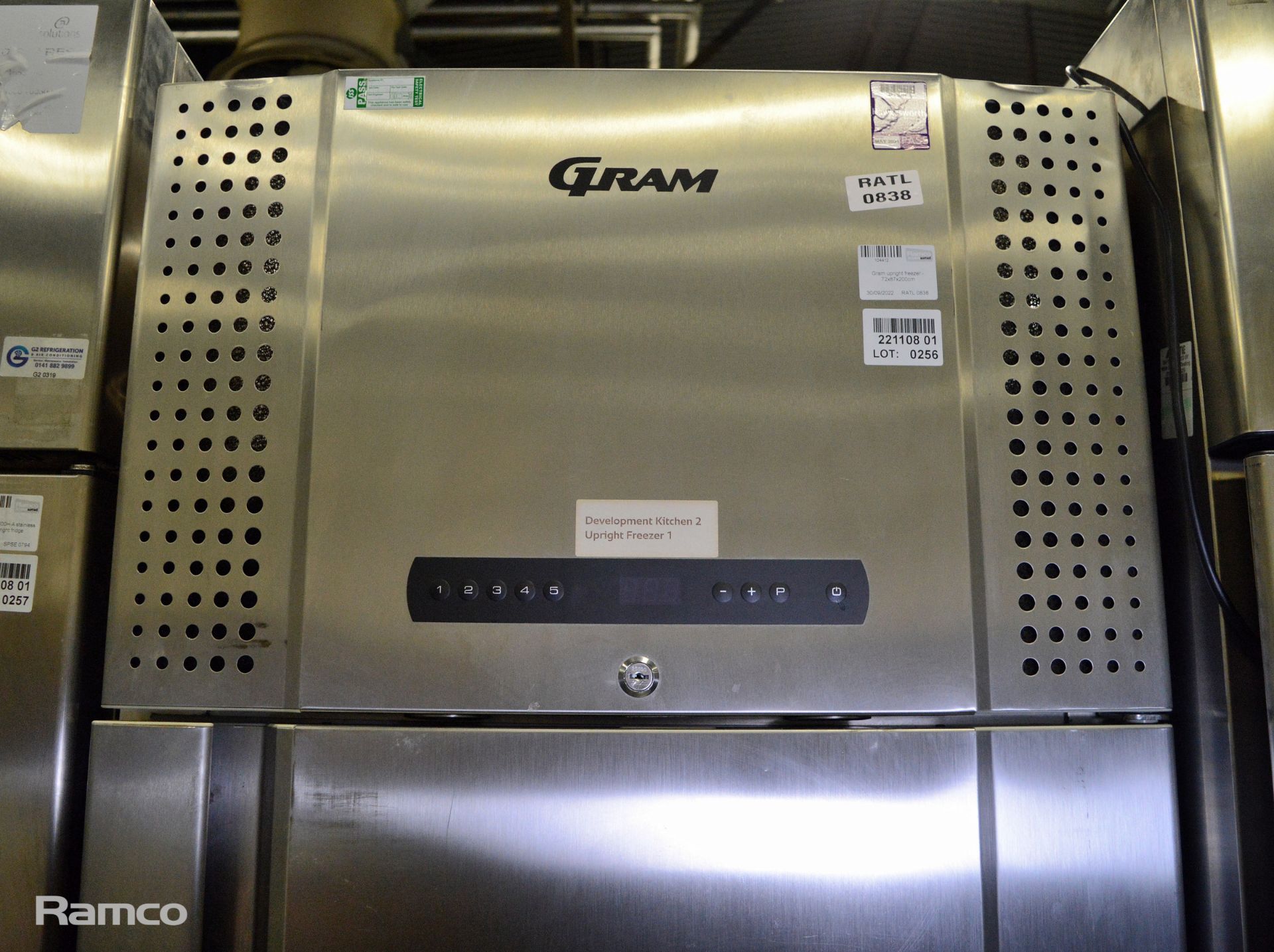 Gram upright freezer - 72x87x200cm - Image 2 of 4