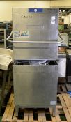 Hobart AMXXRS pass through dishwasher - 77x72x152cm - 7.3kW - 134.A