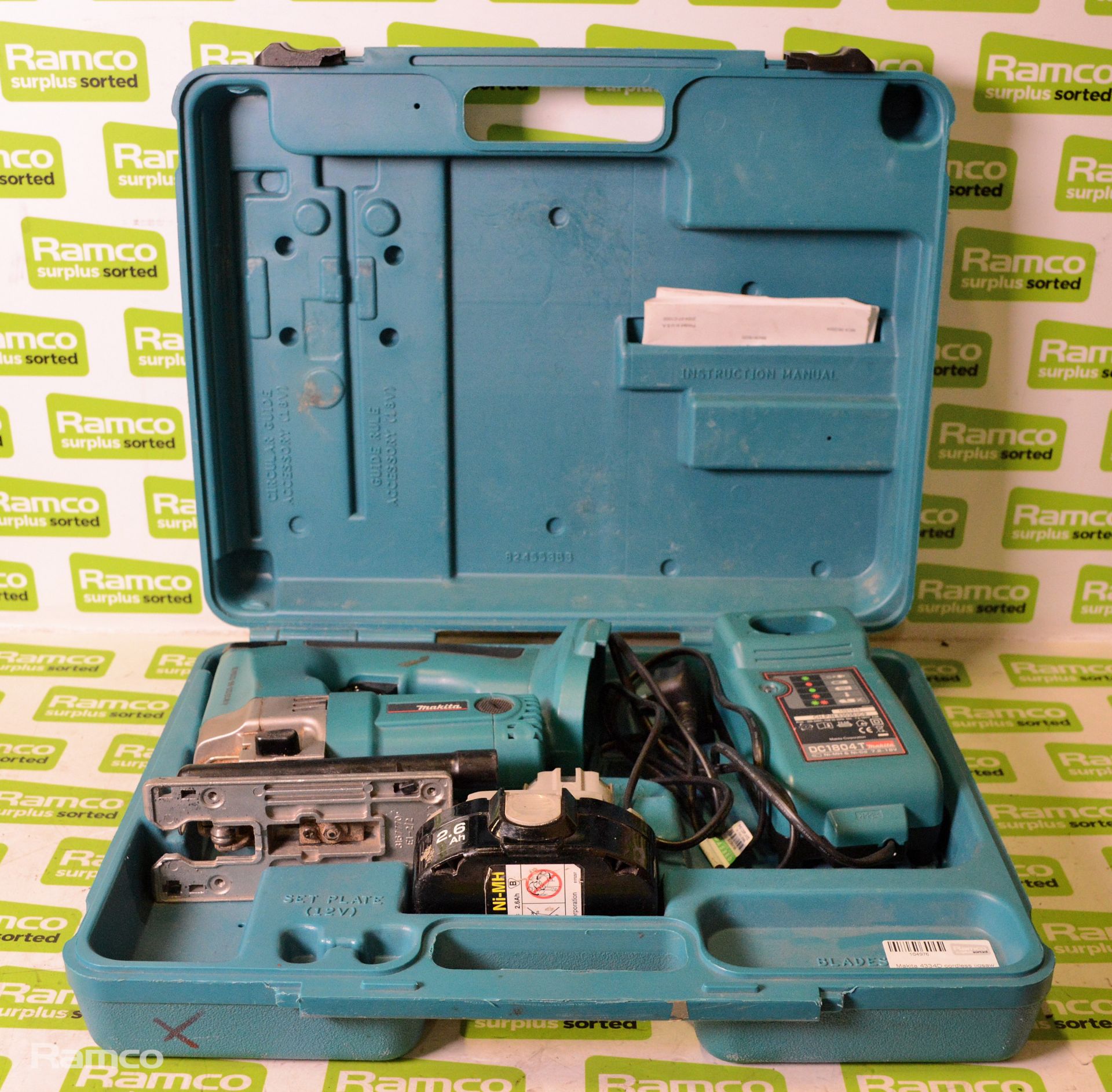Makita 4334D cordless jigsaw + charger + battery + case