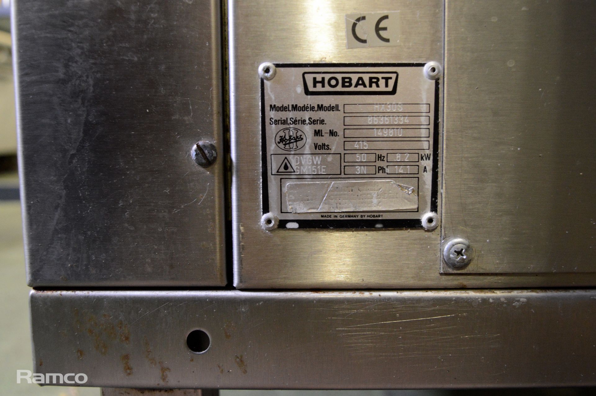 Hobart HX30S pass through dishwasher - 70x73x138cm - Image 6 of 6