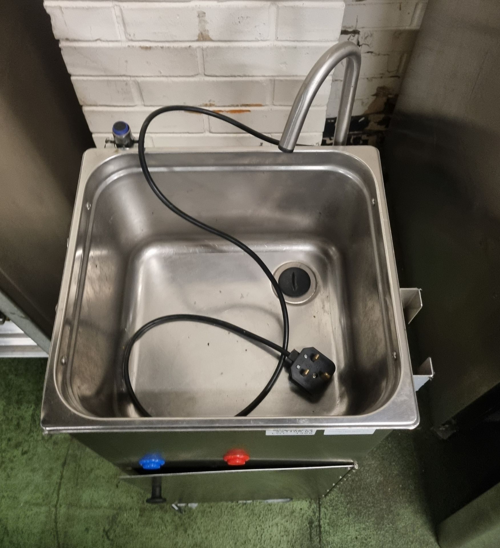 Odyssey 1500 mobile sink - 35x40x105cm - Image 2 of 6