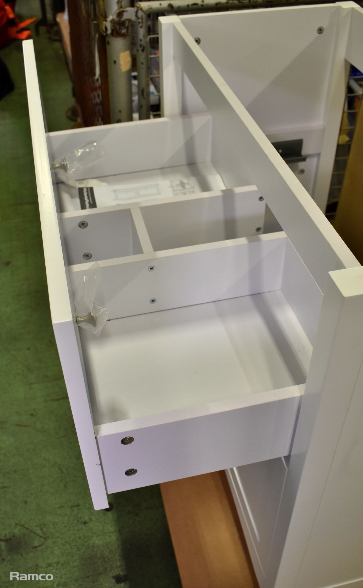 The Bath Co, SKU : CAM800WH Camberley 800 white floor drawer unit - L79xW39xH57cm - Image 4 of 6