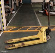 Yale Little Mule pallet jack, max load 2500kg