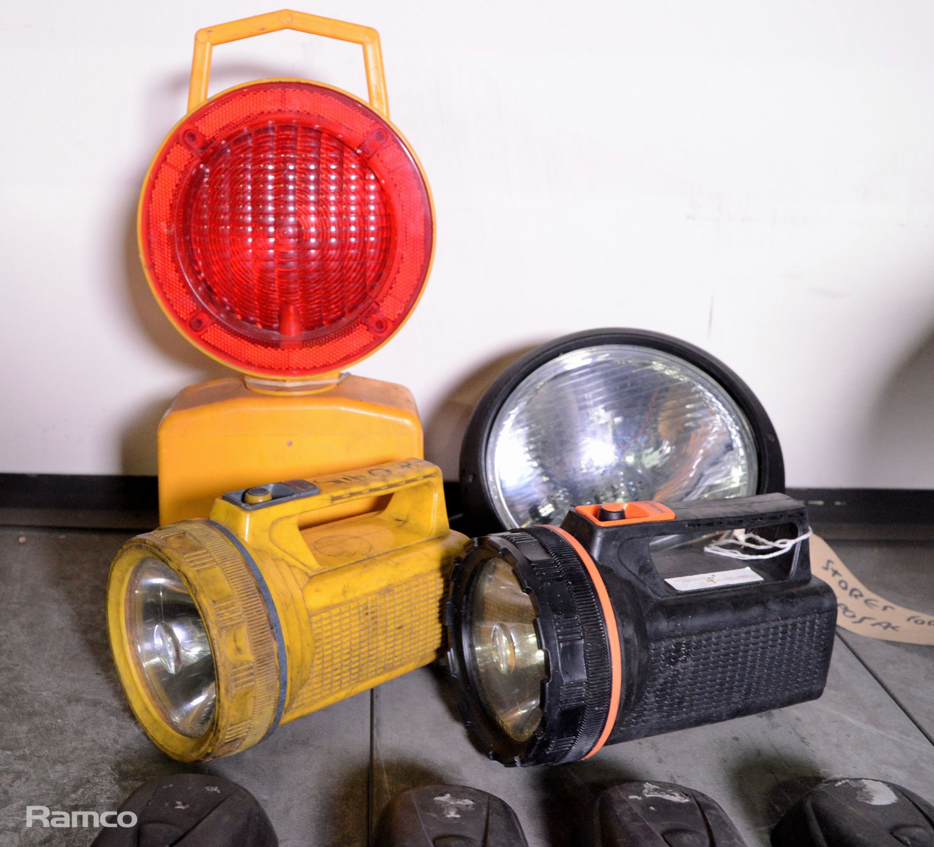 Assorted Lamps and Torches - Hand Torches, Helmet Torches, Right Angle & Clip On - Image 3 of 6