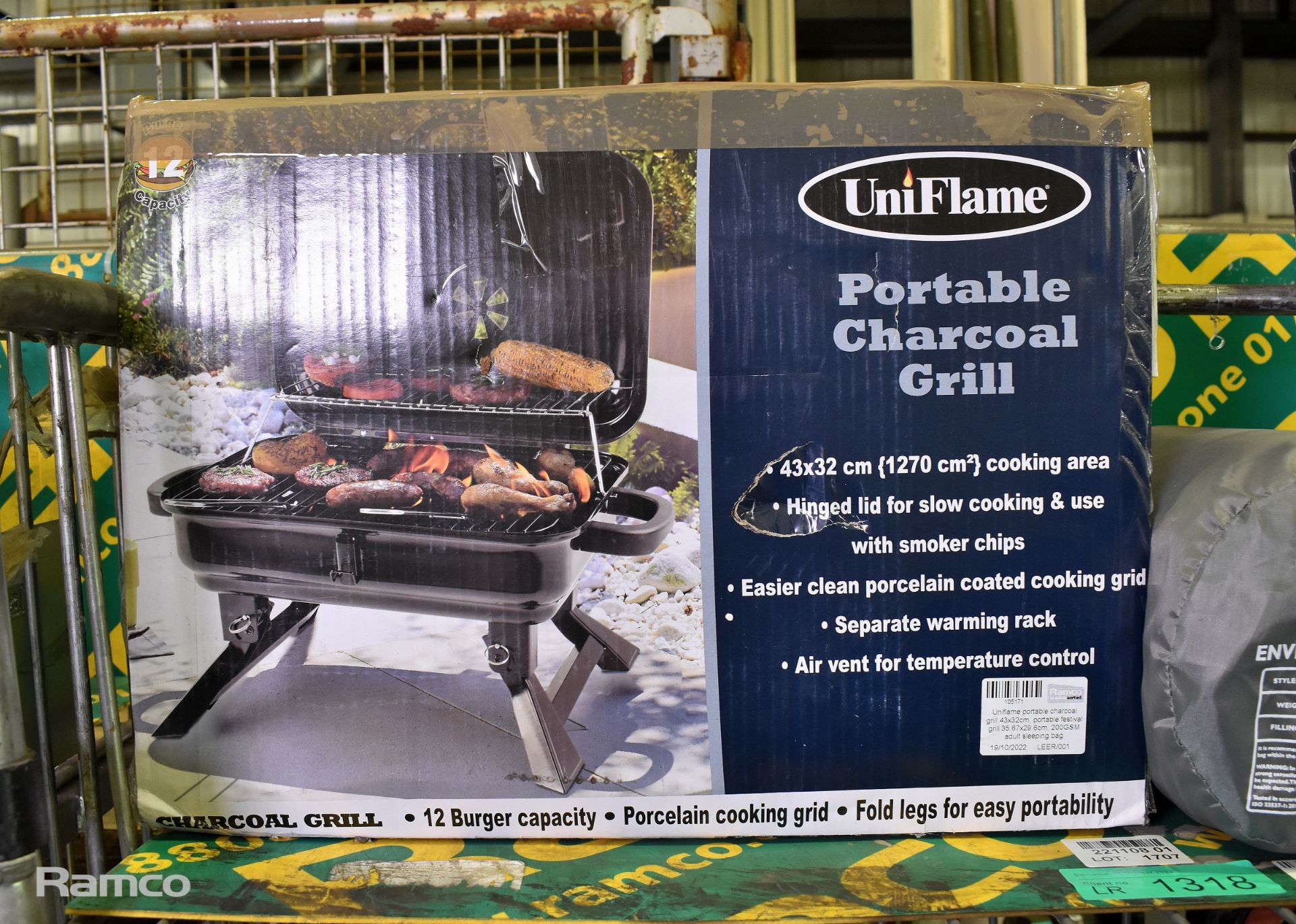 Uniflame portable charcoal grill 43x32cm, portable festival grill 35.67x29.6cm - Image 2 of 4