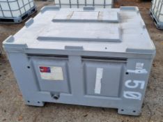 Plastic storage bin & lid L120xW100xH83cm
