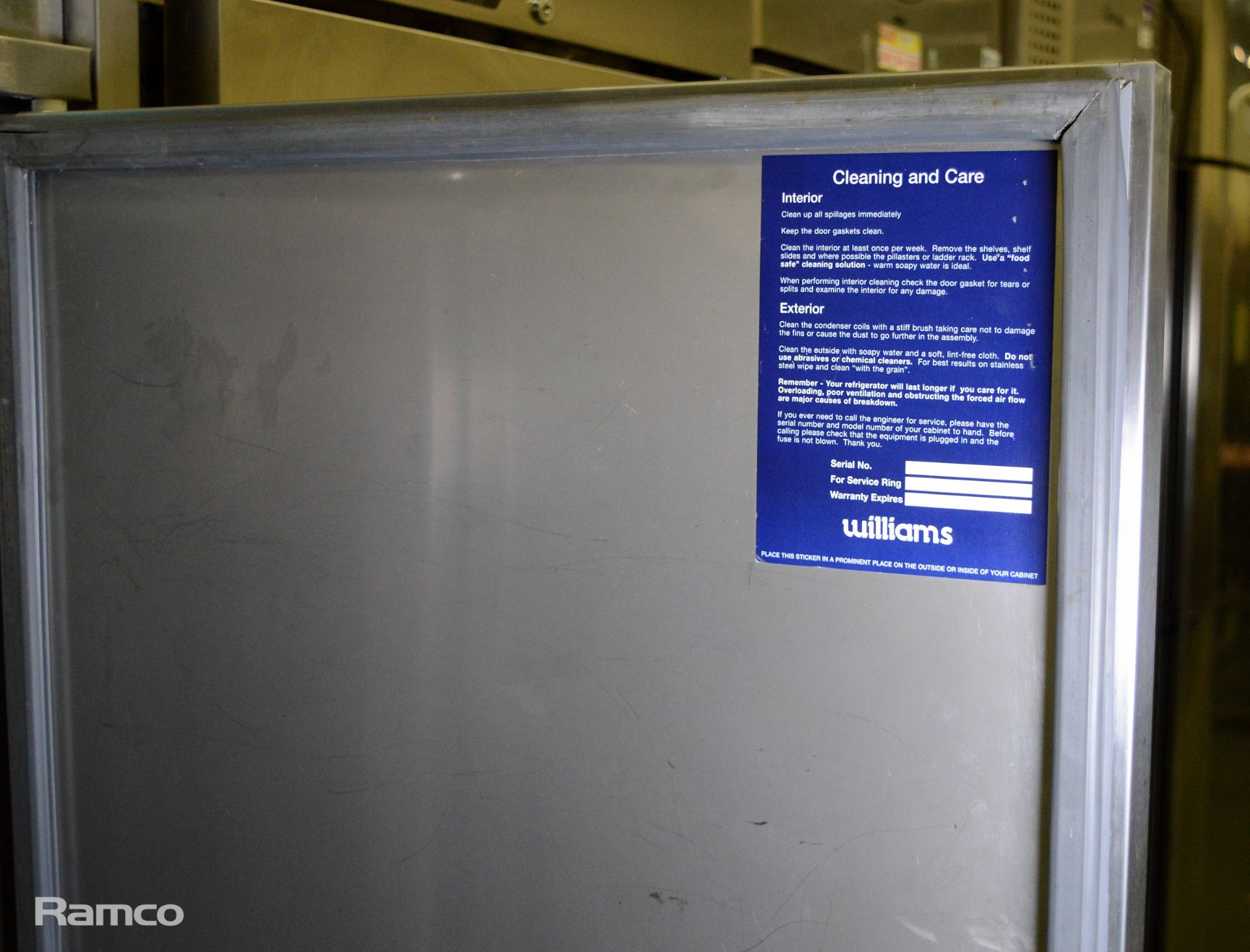 Foster double door fridge - HJ2SA - no shelves - Image 5 of 7