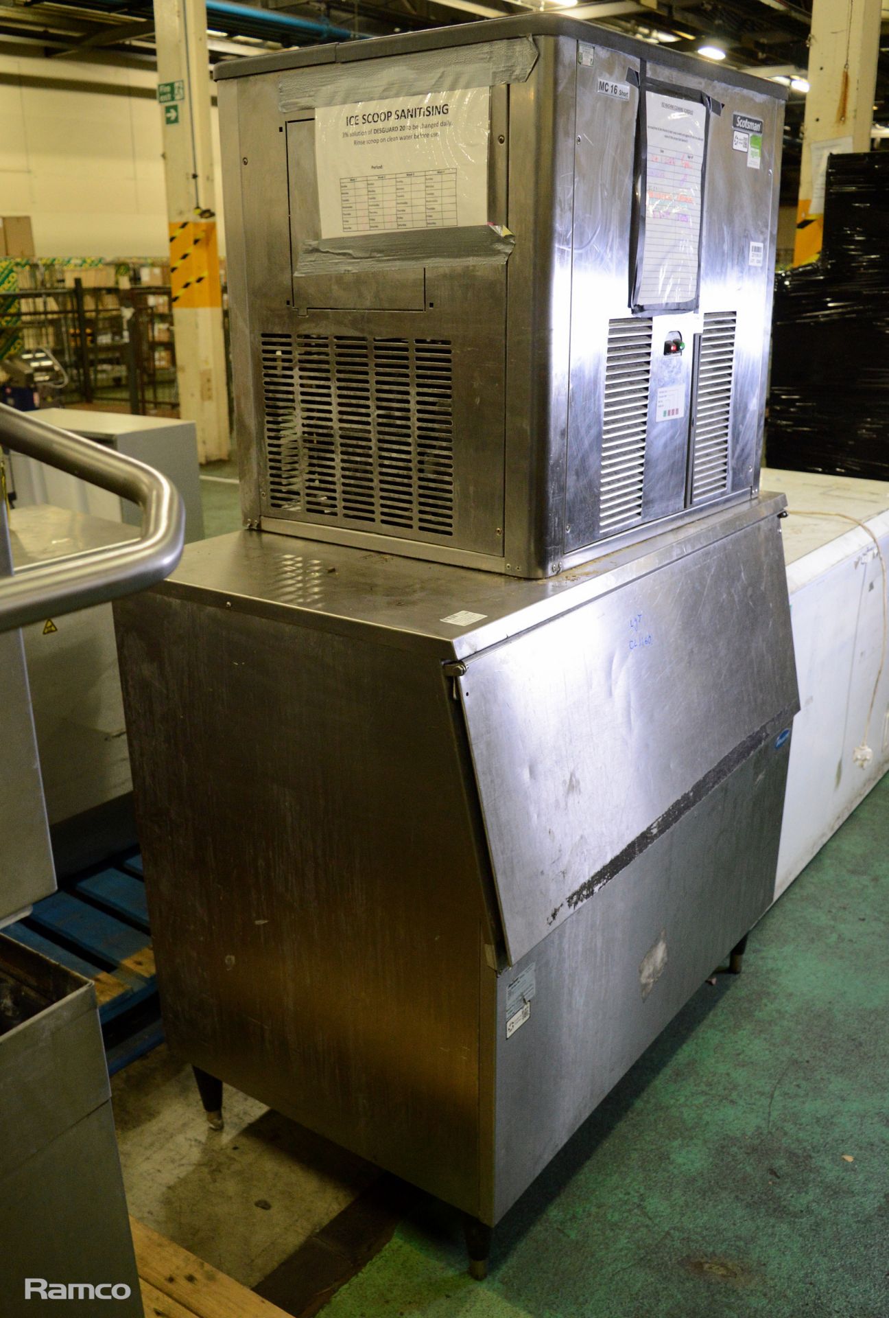 Scotsman MC16 short ice maker with Follet L600 slope front ice storage bin - 110x72x176cm - Image 5 of 9