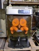 Zumex 200 orange juice machine - 53x45x80cm