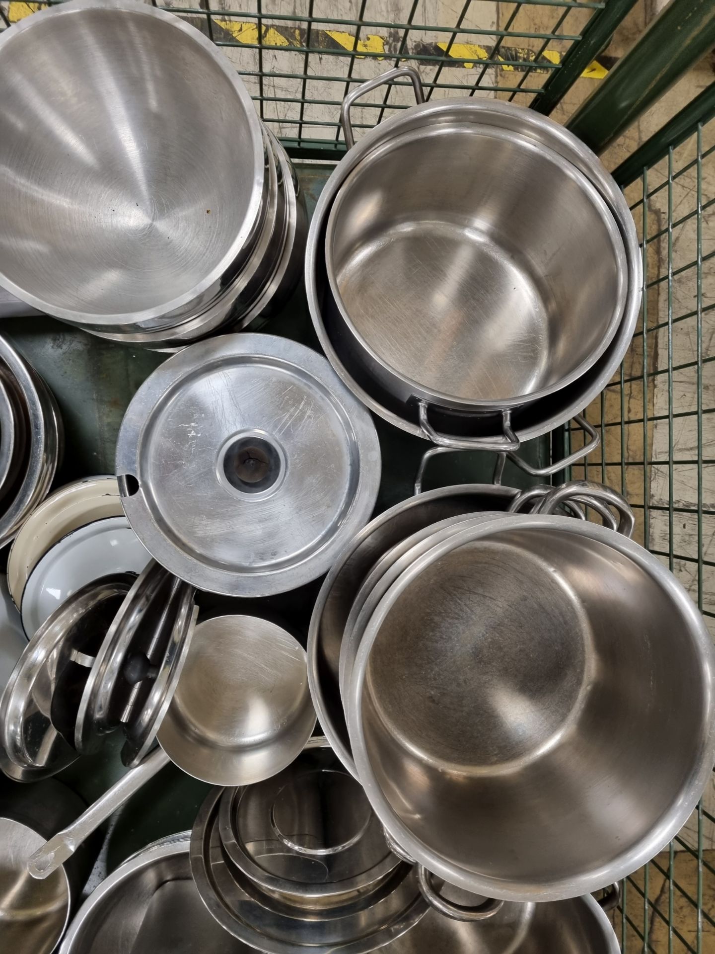 Catering equipment and supplies consisting of stainless steel pots, pans, bowls, containers - Image 6 of 6