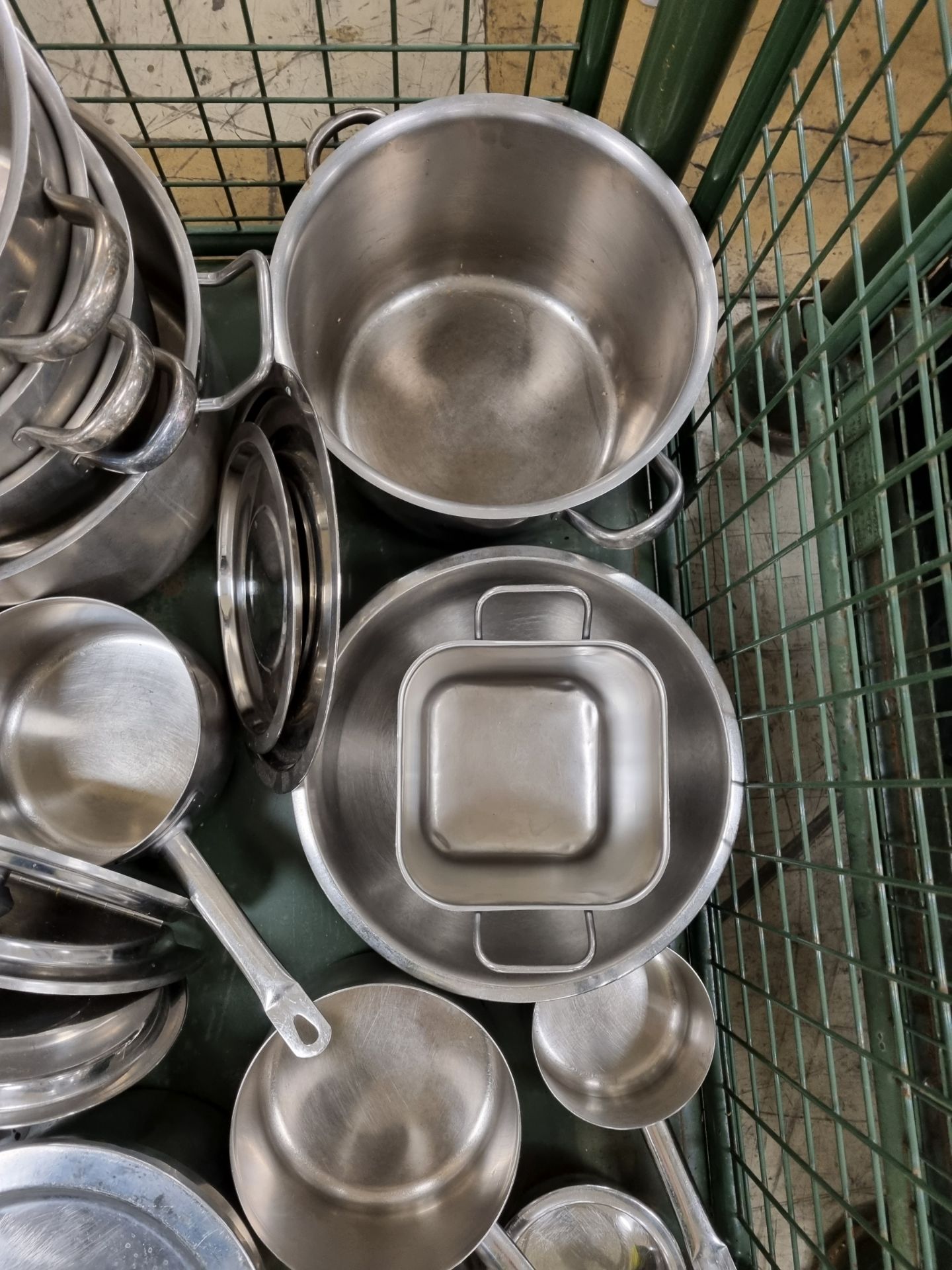 Catering equipment and supplies consisting of stainless steel pots, pans, bowls, containers - Image 5 of 6