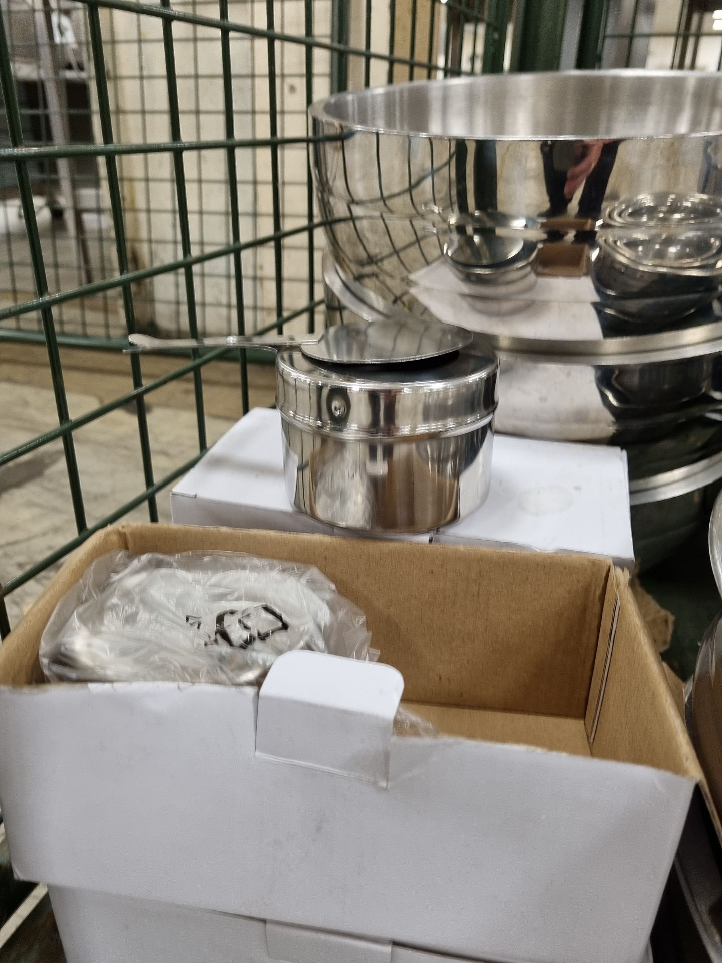Catering equipment and supplies consisting of stainless steel pots, pans, bowls, containers - Image 3 of 6