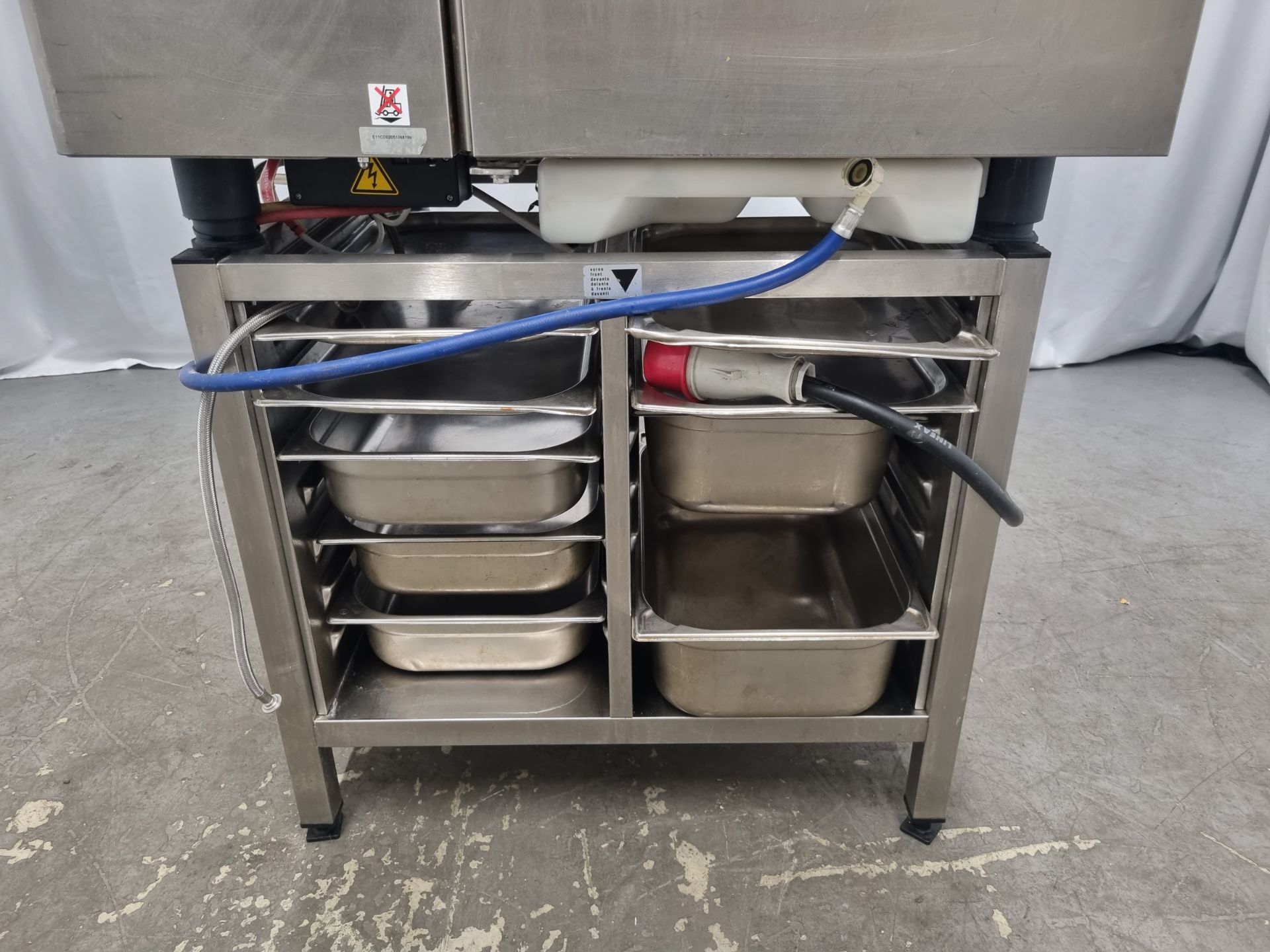 Rational cpc 101 climaPlus Combi oven with underneath racking and trays - Image 6 of 7