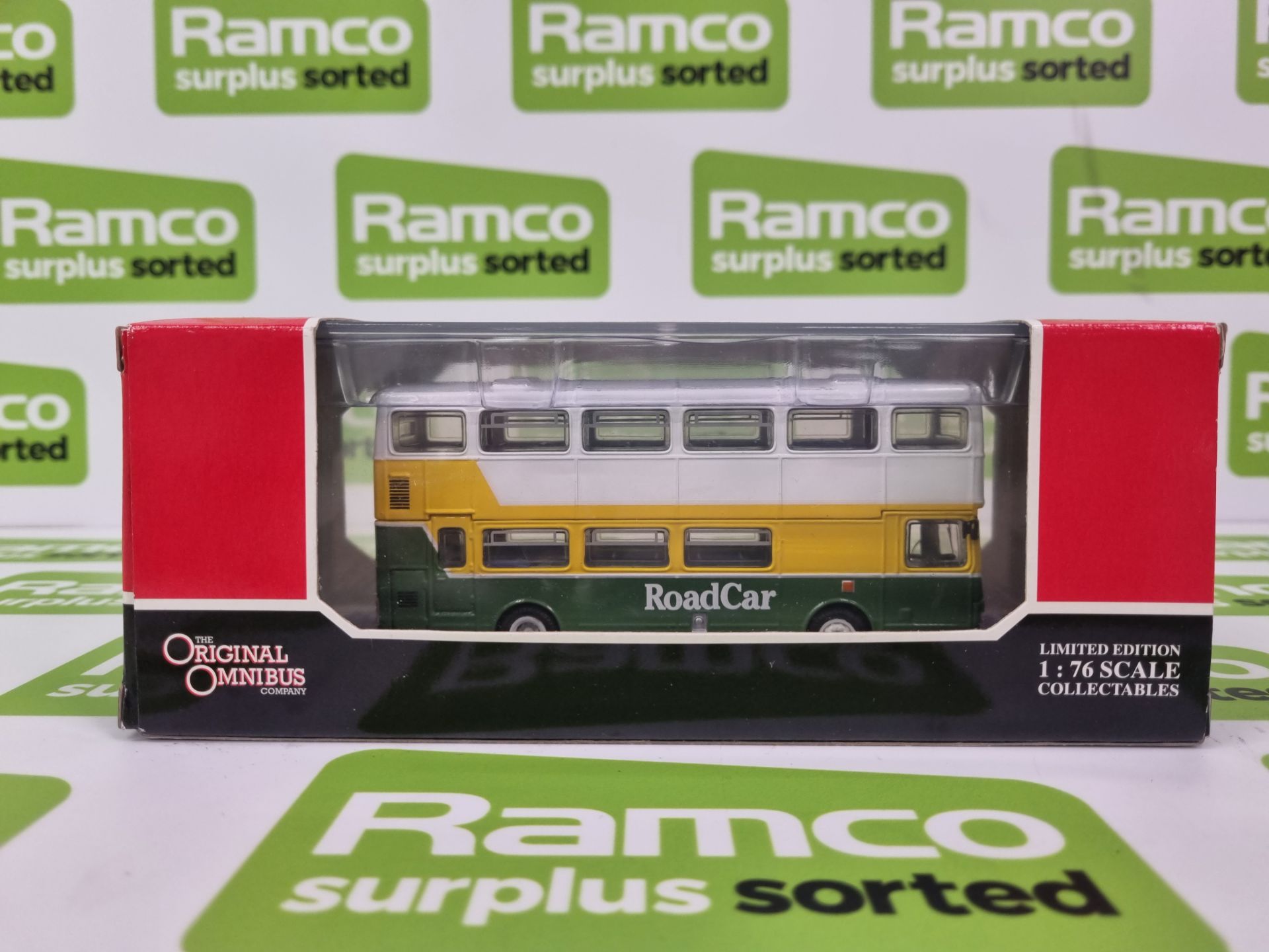 Corgi OM45116 MCW Metrobus MKII - Lincolnshire RoadCar Bus - 1:76 scale model - Image 2 of 5