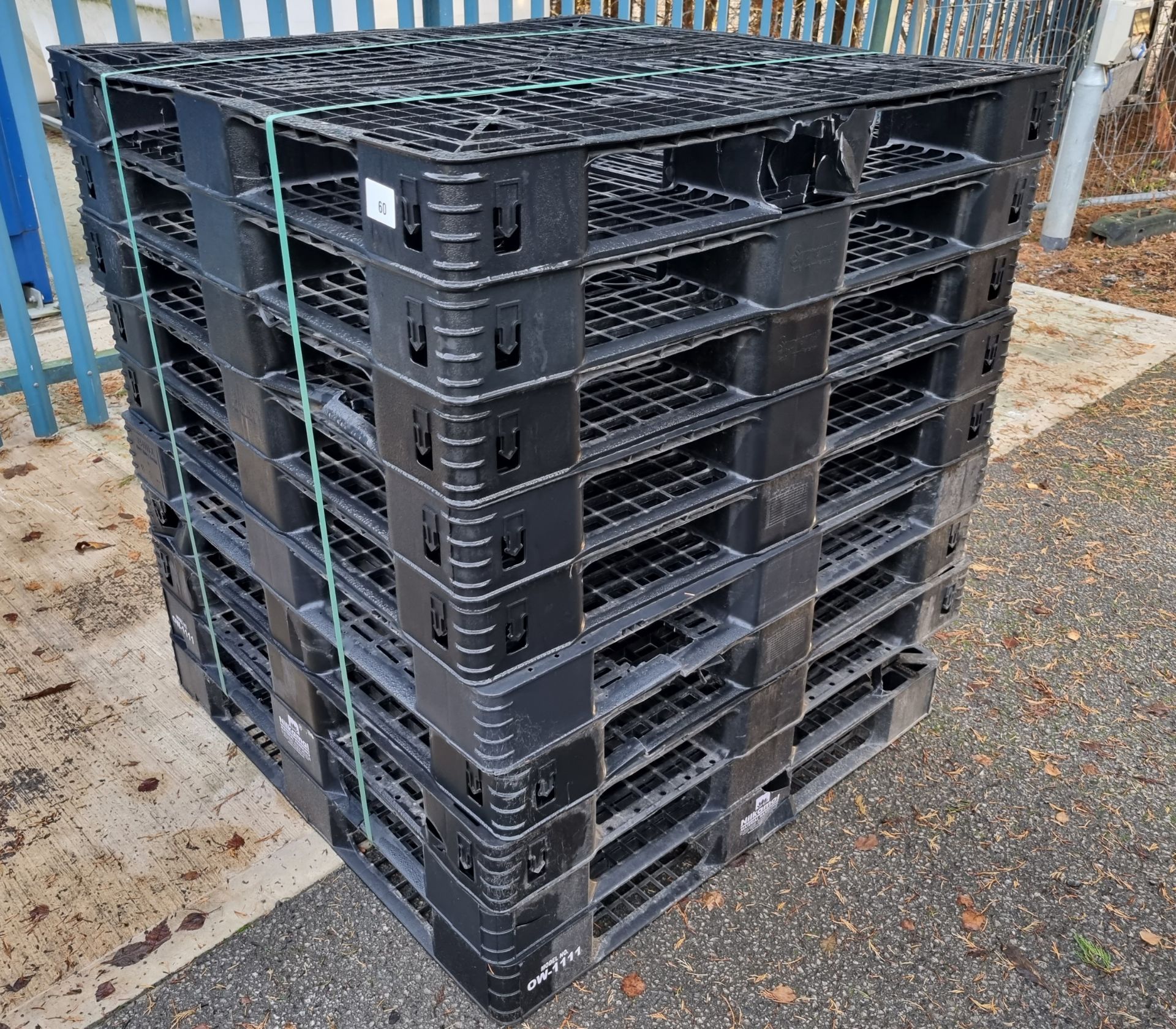 20x Non standard plastic pallets - 110x100x12cm - Image 5 of 6