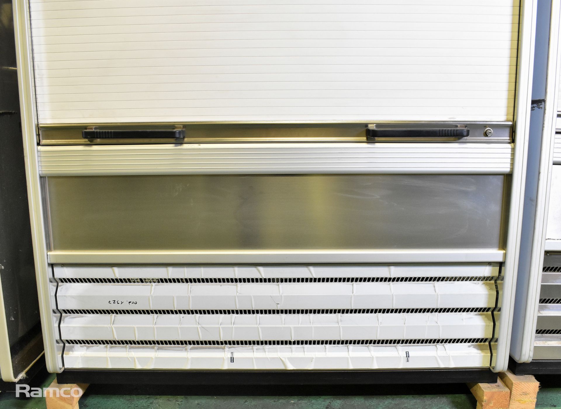 Caravell Scanfrost Alaska Slim 120 roller front display fridge L 125 x W 67 x H 203cm - Image 6 of 7
