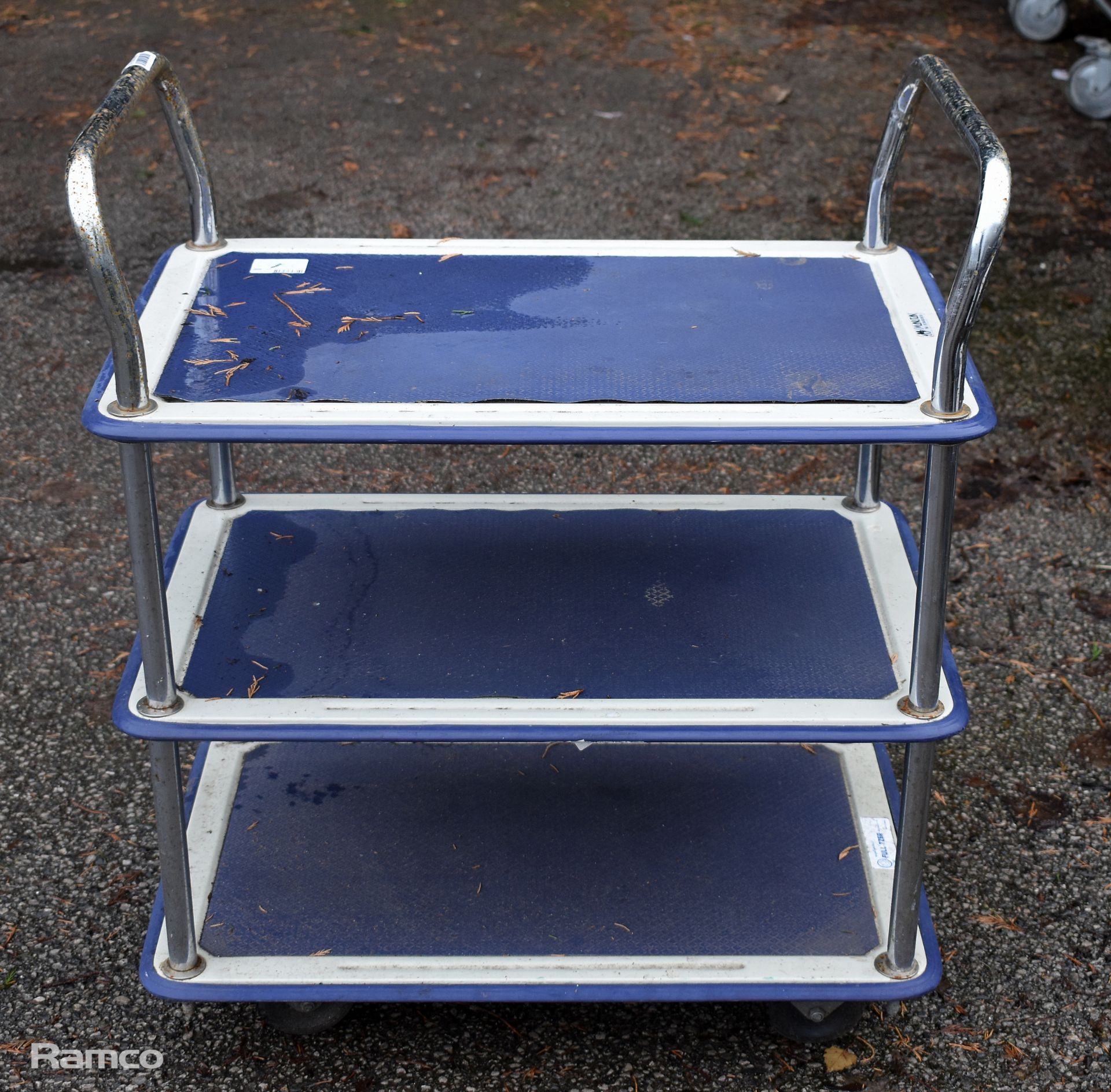 2x 3 shelf order picking trolley with metal handles - 74 x 48 x 90cm - Image 2 of 5