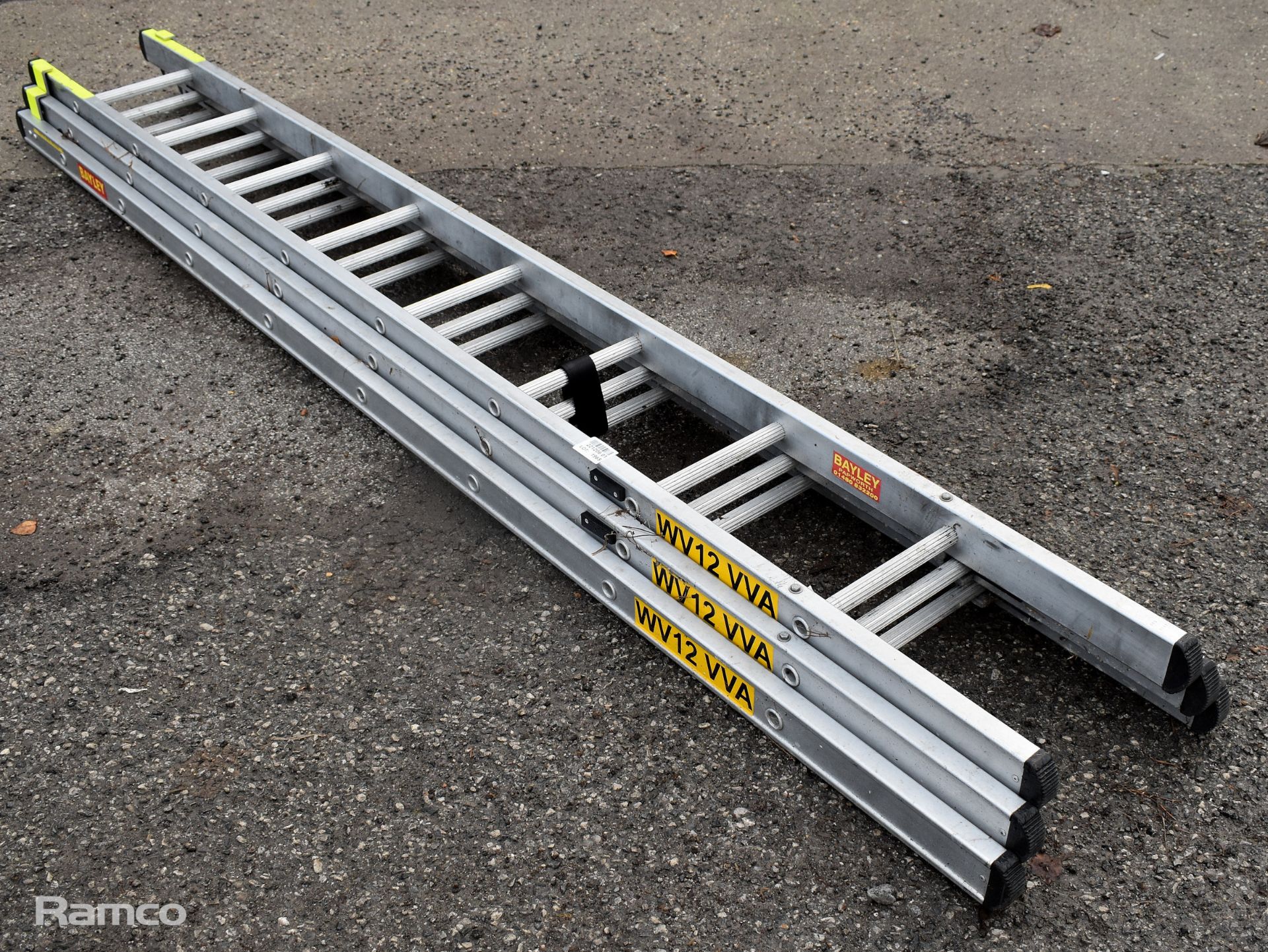 Ex - Fire & Rescue, 8 rung / 9ft, triple extension ladder - opens to approx 25ft