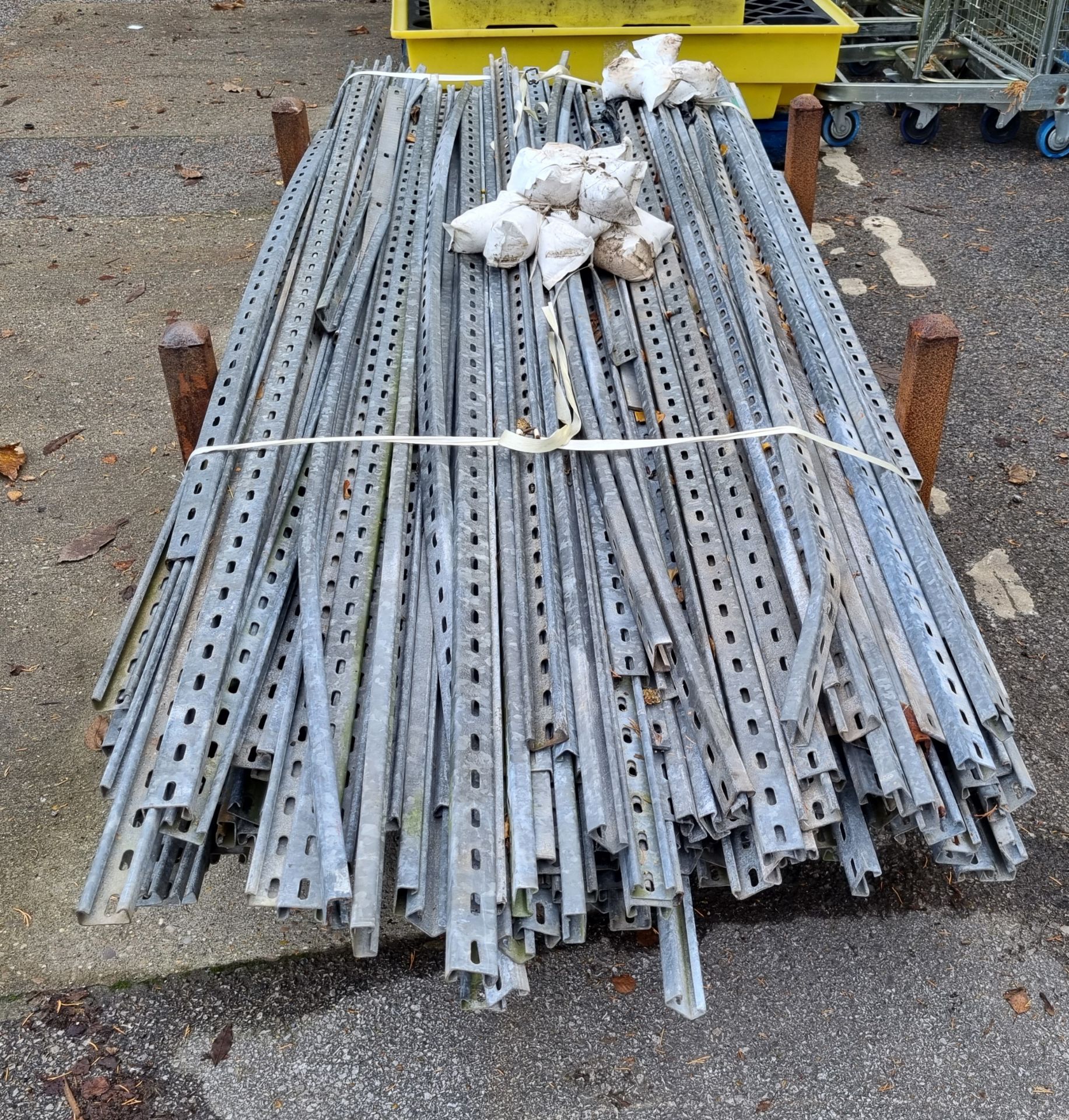 Galvanised adjustable column clamps in various sizes - approximately 100 - Image 3 of 3