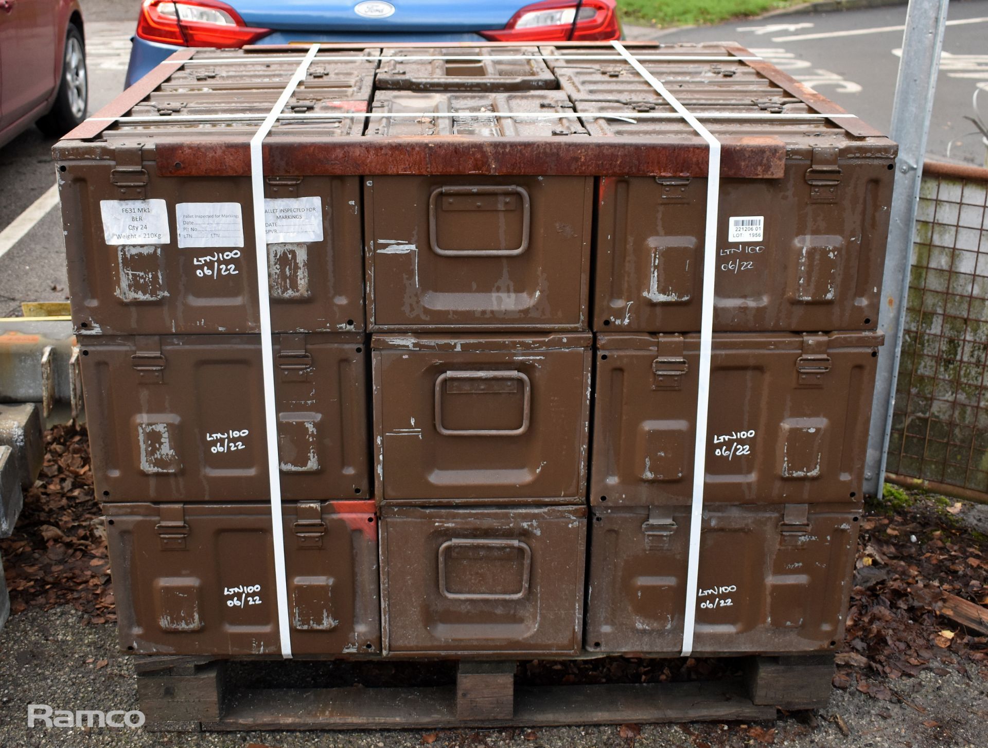 24x Ex MOD F631 ammo boxes - 44x34x20cm