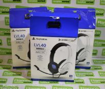 3x LVL 40 Gaming Headsets