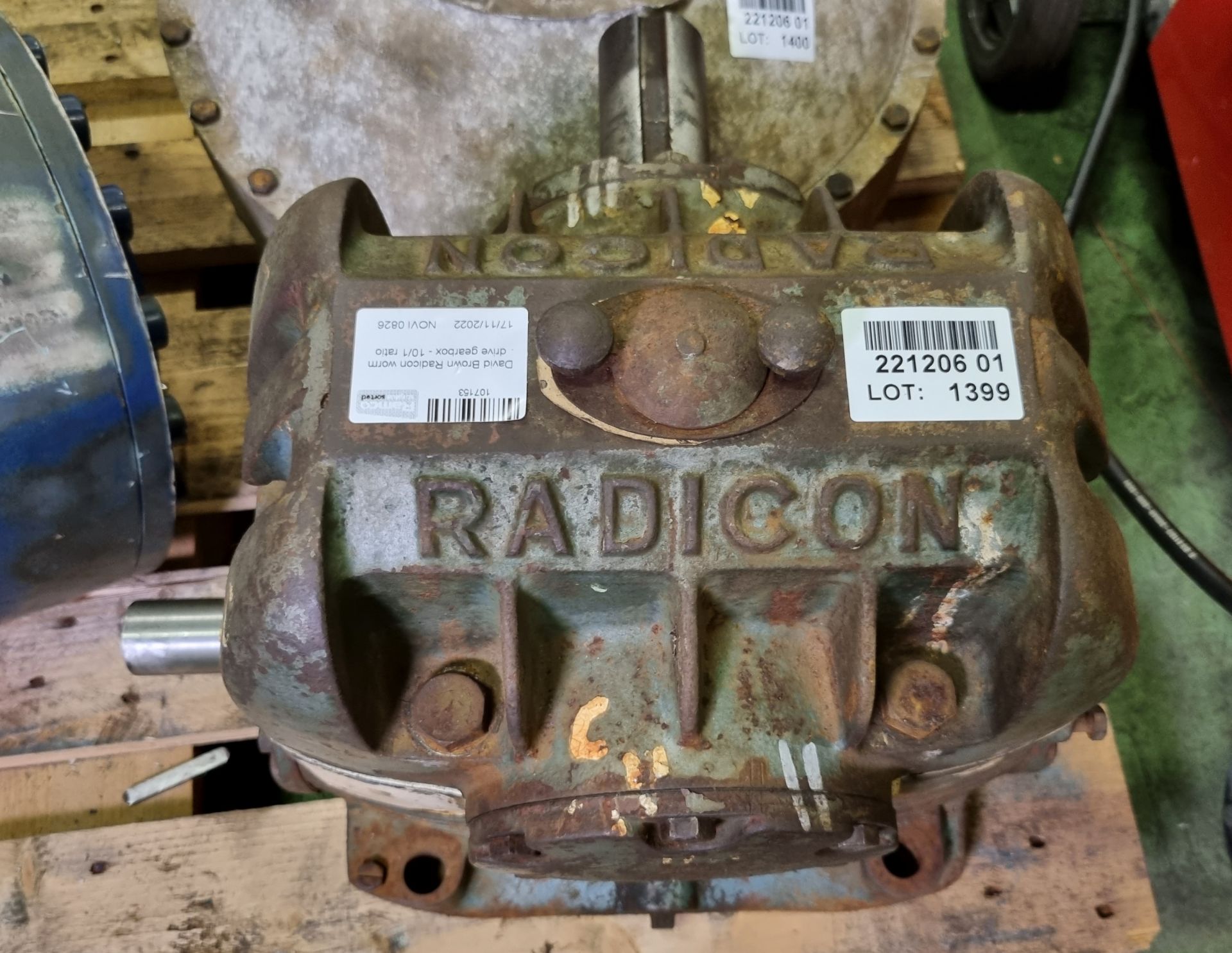 David Brown Radicon worm drive gearbox - 10/1 ratio - Image 2 of 3