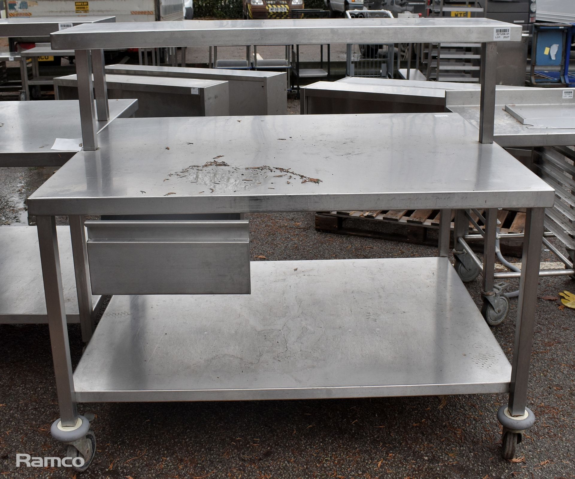 Portable stainless steel table with undershelf and gantry - 110 x 140 x 130cm