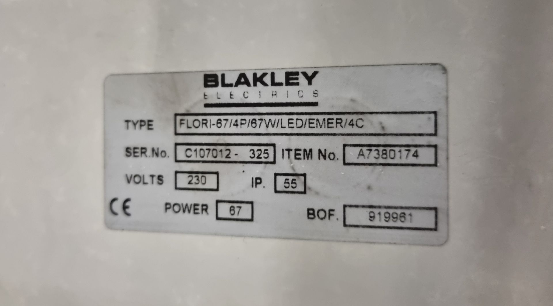 8x Lighting assemblies - 6x Blakley Electrics FLORI-67/4P/67w/LED Lighting 230V - Image 4 of 4