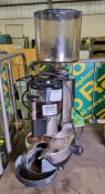 Brasilia RR45 coffee grinder