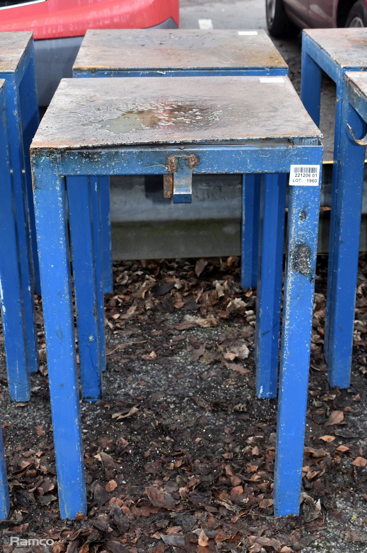 2x Small metal workshop/welding tables - dimensions: 50 x 50 x 80cm