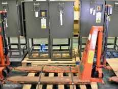 Rolatruc ltd 1997 BT High Lifter pallet truck - 170 x 57 x 130cm