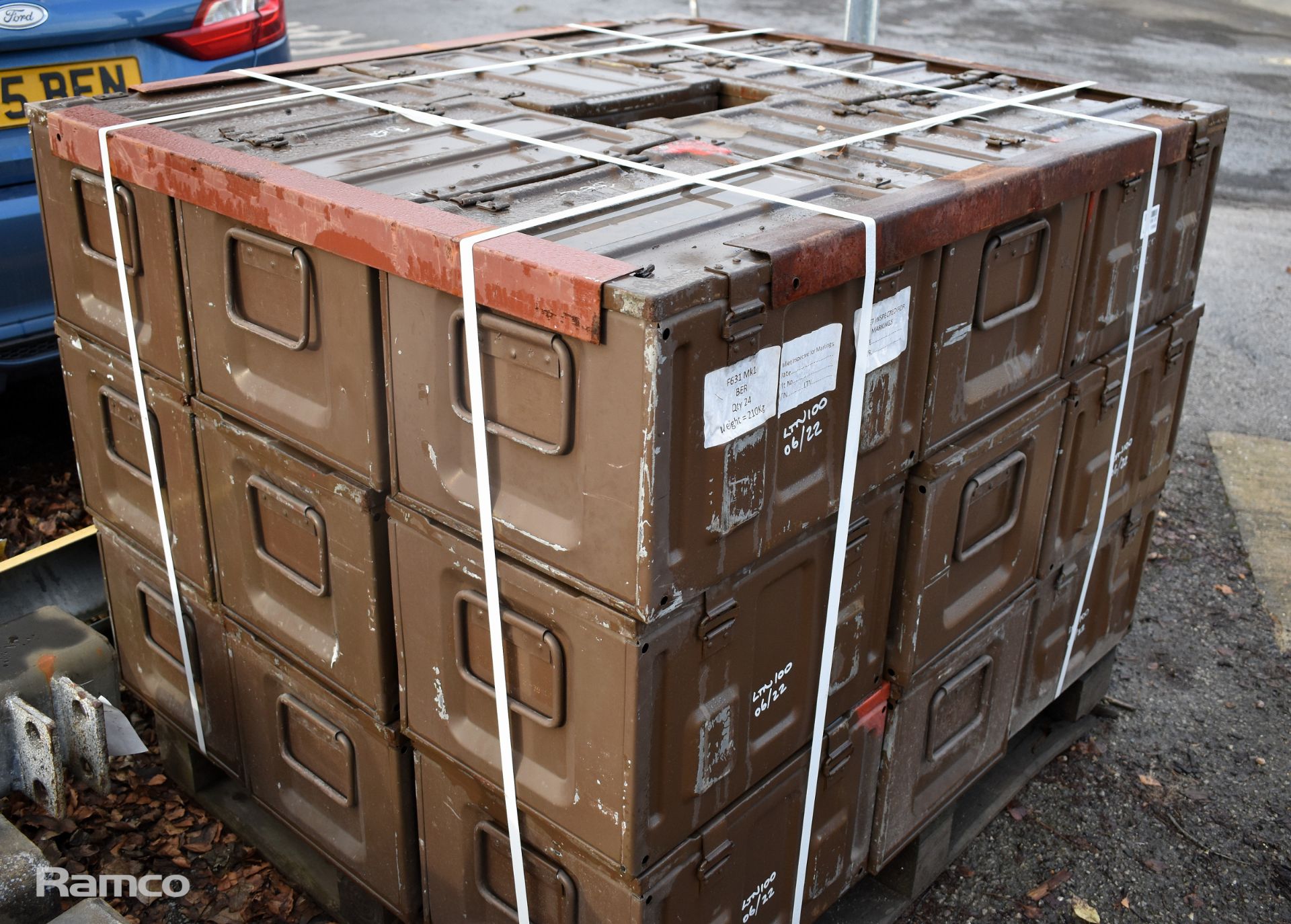 24x Ex MOD F631 ammo boxes - 44x34x20cm - Image 3 of 3