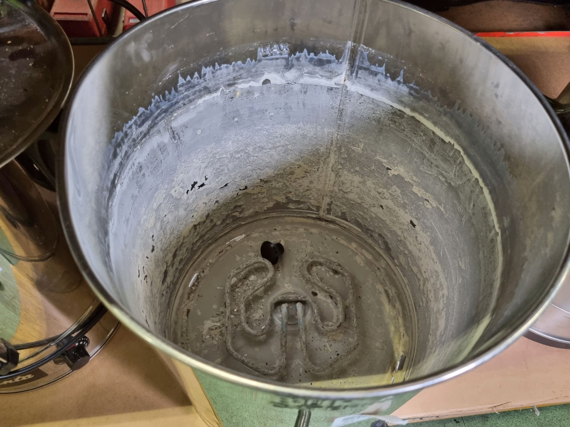 Burco 30 litre manual fill water boiler - damaged lid - Image 3 of 3