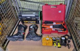 Stanley plastic tool box, Foam extraction hose unit, Plastic folding traffic cone set - 5 units