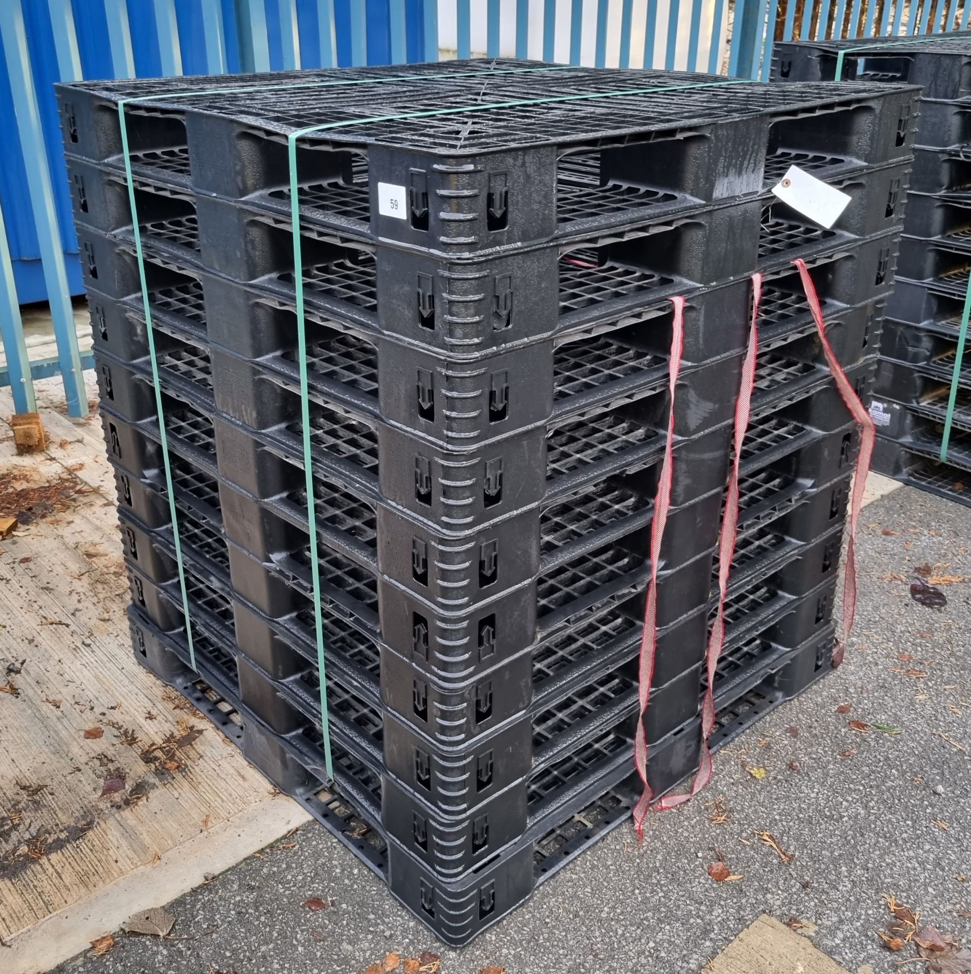 20x Non standard plastic pallets - 110x100x12cm - Image 3 of 6